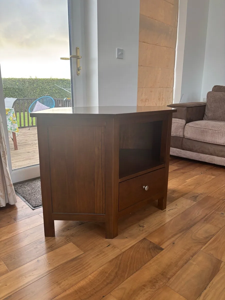 Madrid Corner TV Unit - Image 1