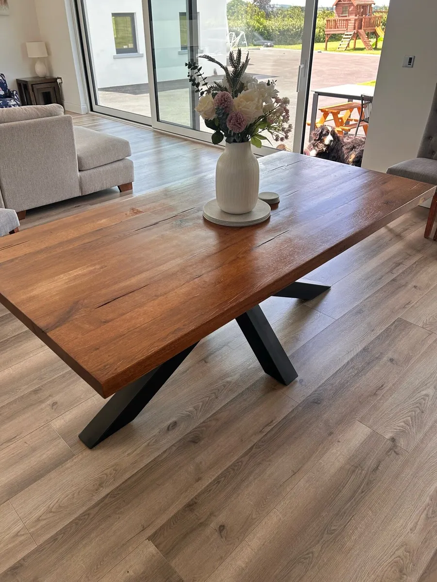 Dining table - Image 3