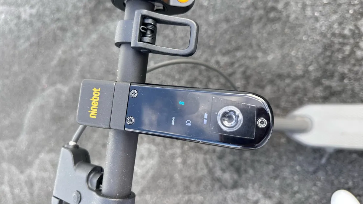 Ninebot Kickscooter Max G30E II - Image 3