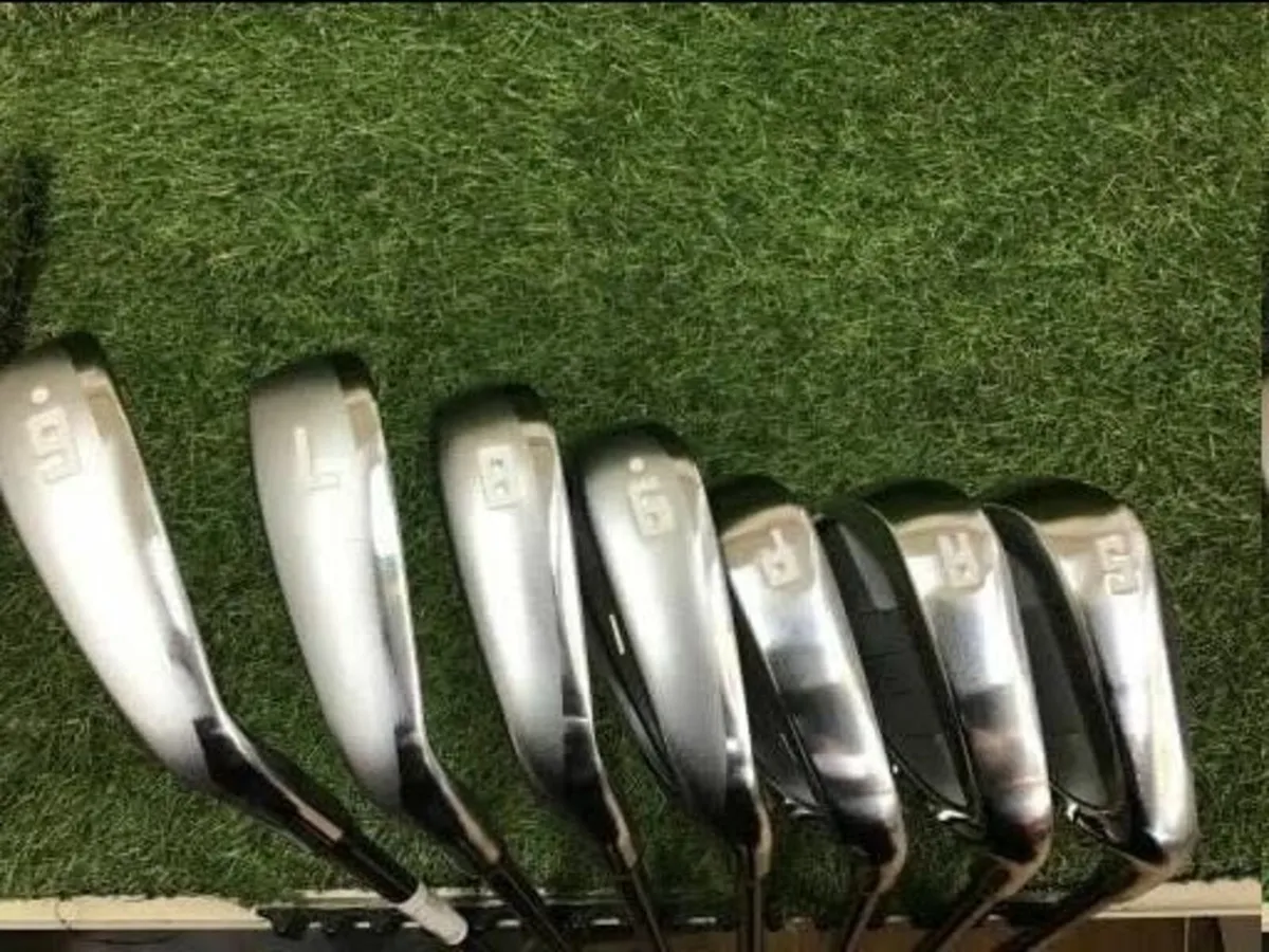 ONOFF AKA 2022 Irons (6-PW, AW, SW) – Smooth Kick - Image 2