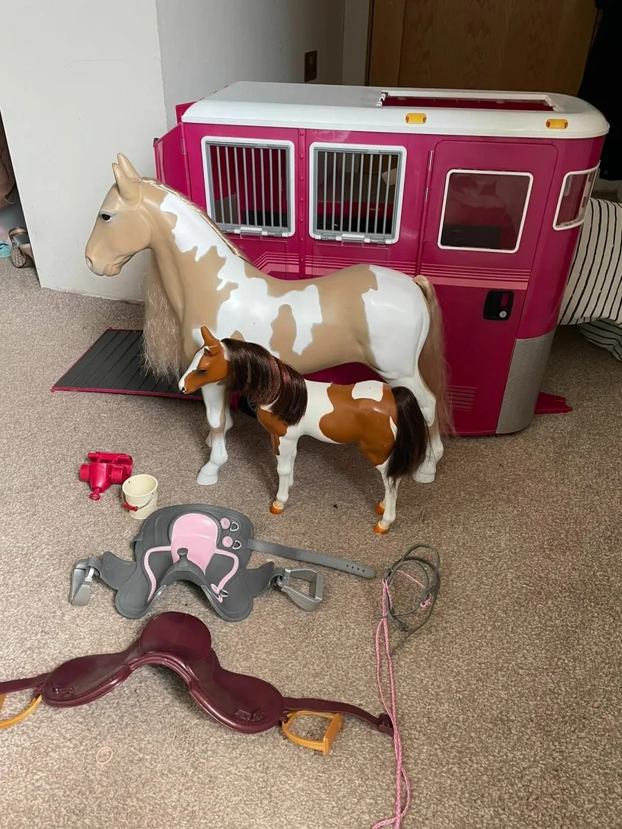Our Generation Horse Trailer,Horses and Food truck - Image 1