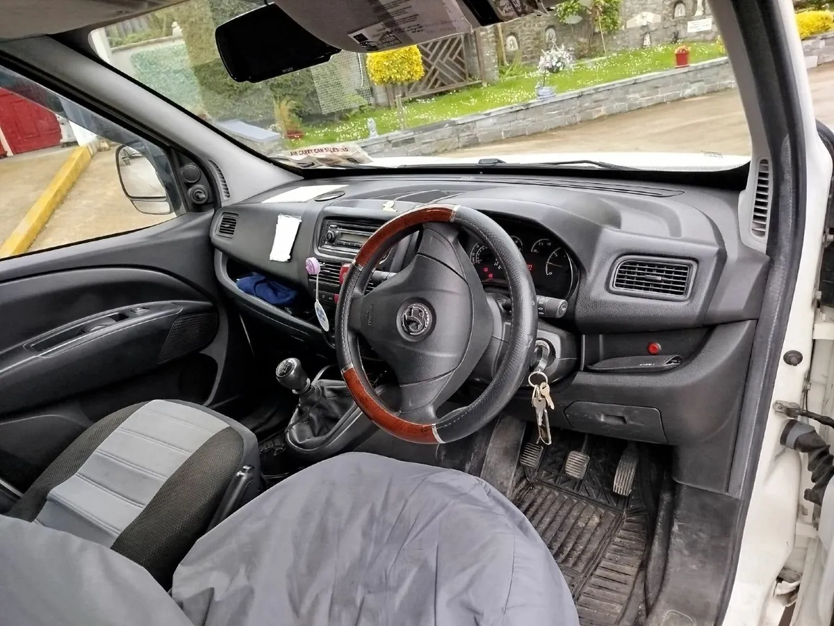 2014 Vauxhall Combo 1.6 Diesel - Image 3