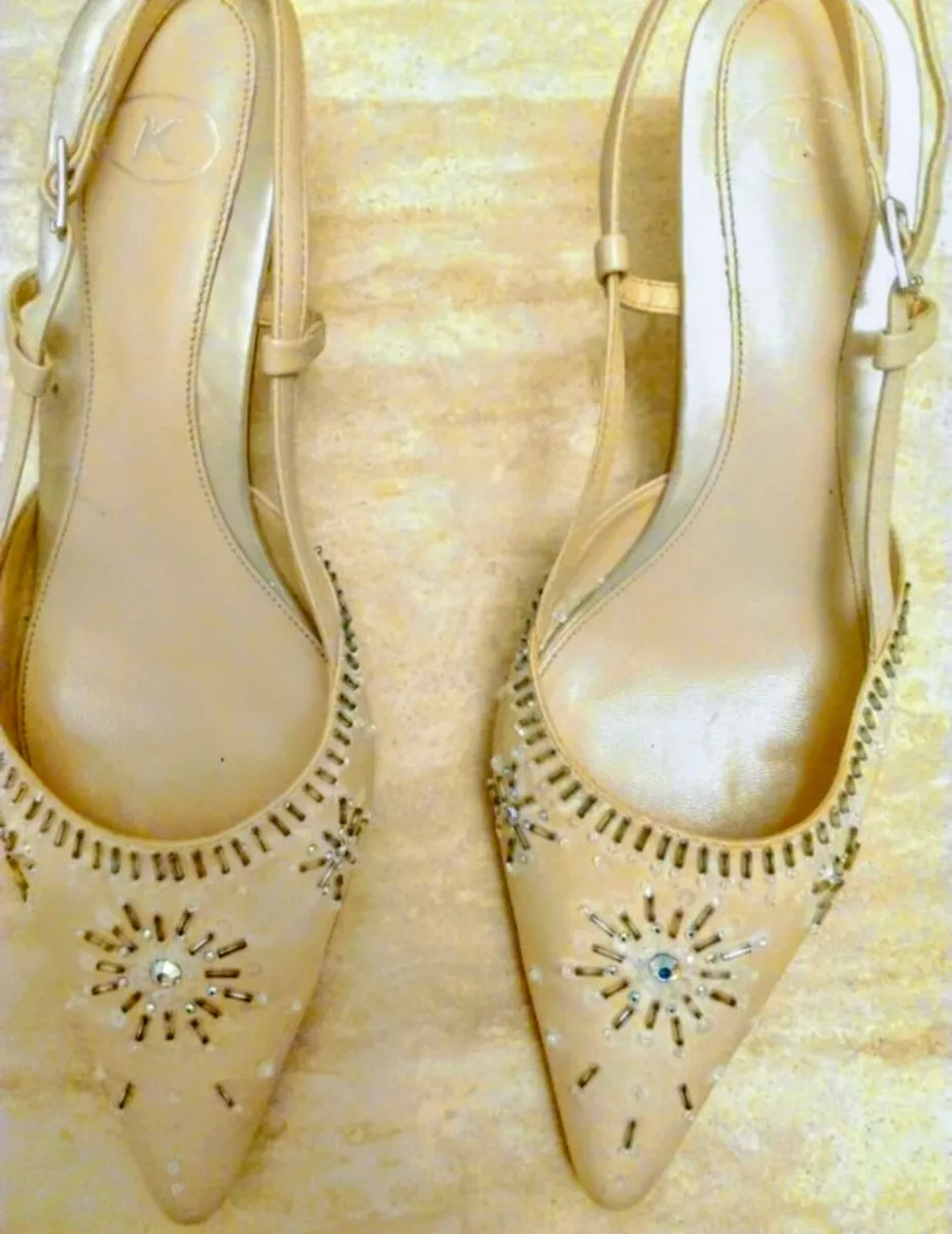 Pretty sling back shoes - Image 3