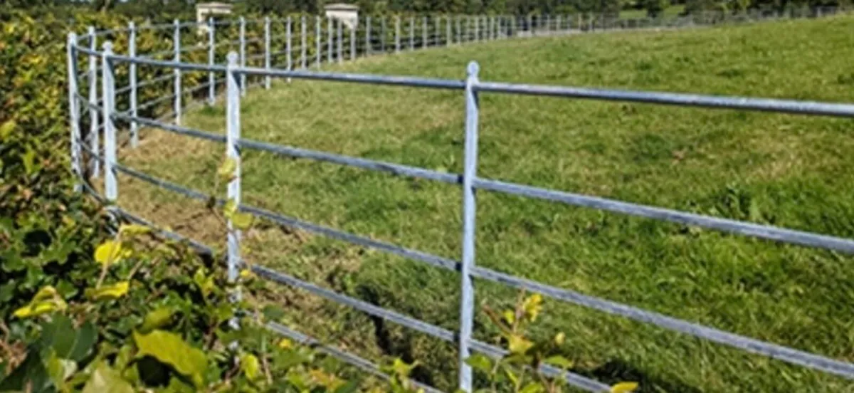 Estate fencing - Image 1