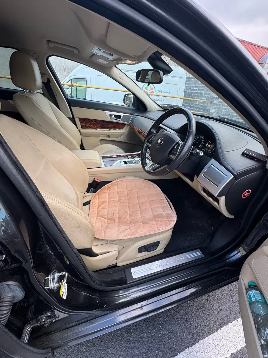 Jaguar xf 2.2 D - Image 3