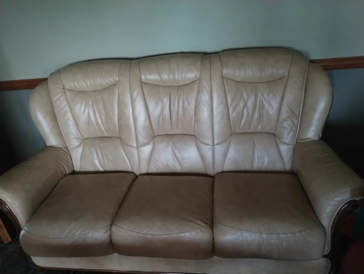 3 Seater Cream Leather Couch - Image 3