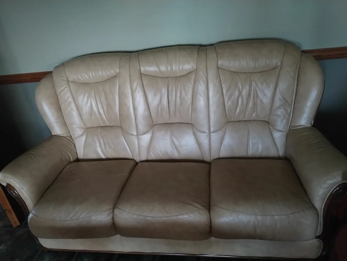 3 Seater Cream Leather Couch - Image 4