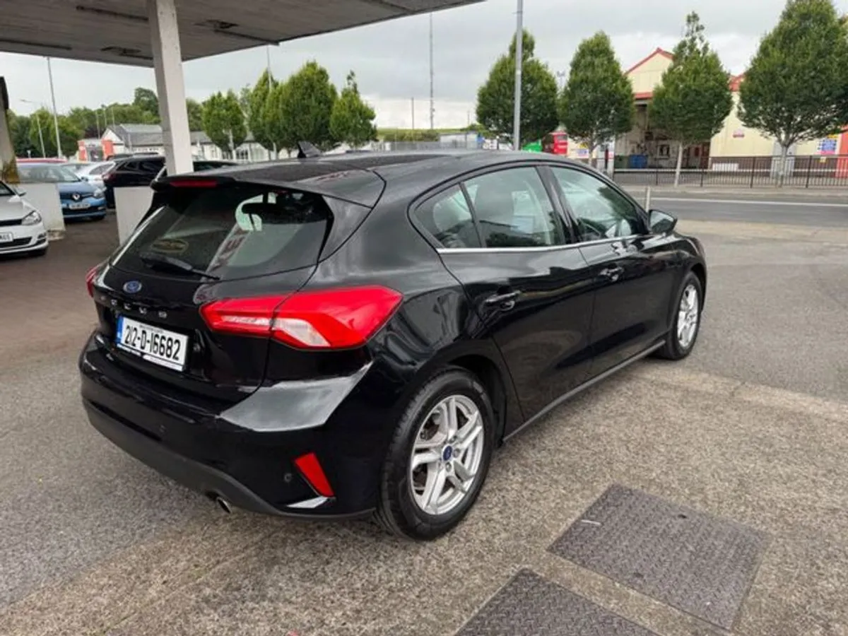Ford Focus Zetec Edition 1.5td120 M6 4DR - Image 3
