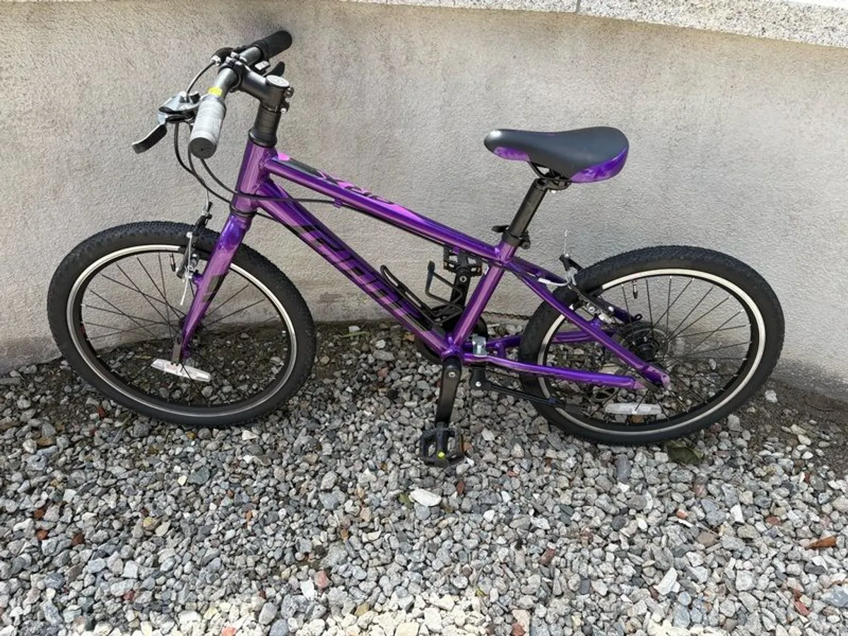 Giant ARX purple girls mountain bike (20" frame) - Image 1