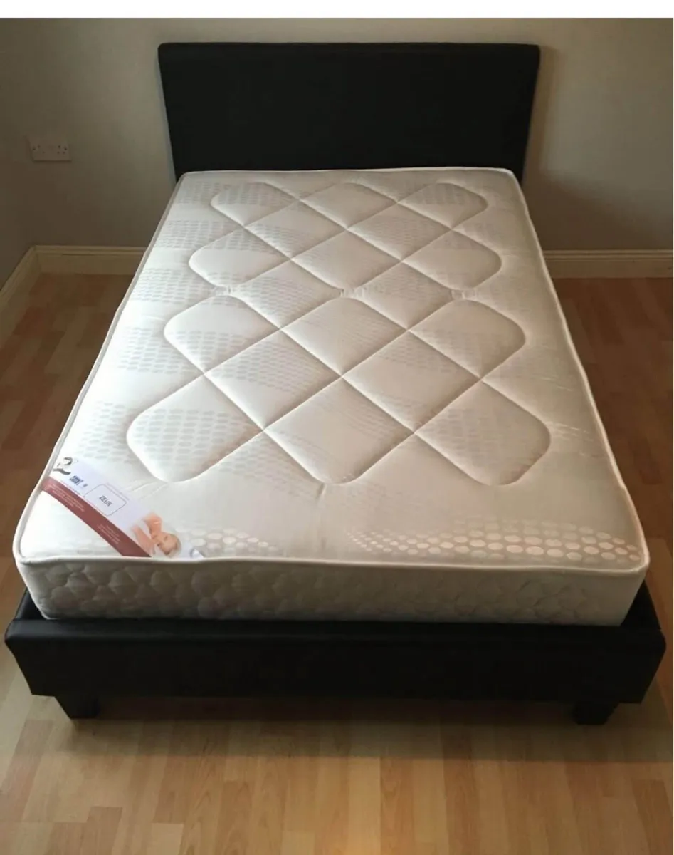 Double bedframe leather - Image 1