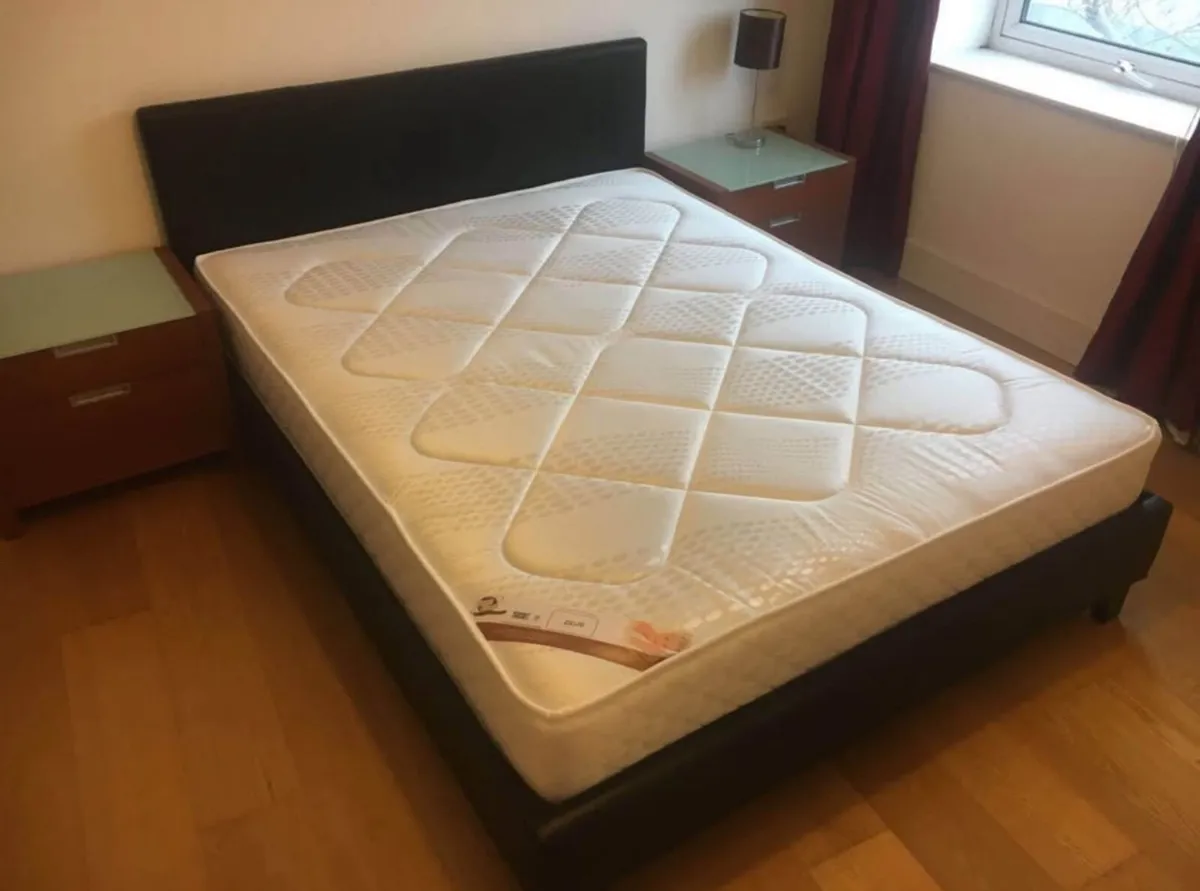 Double bedframe leather - Image 2