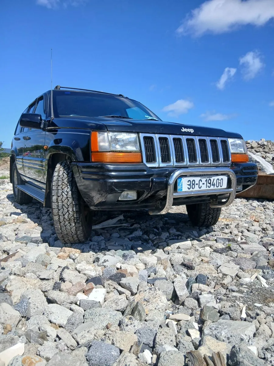 JEEP GRAND CHEROKEE 4X4 4.O - Image 1