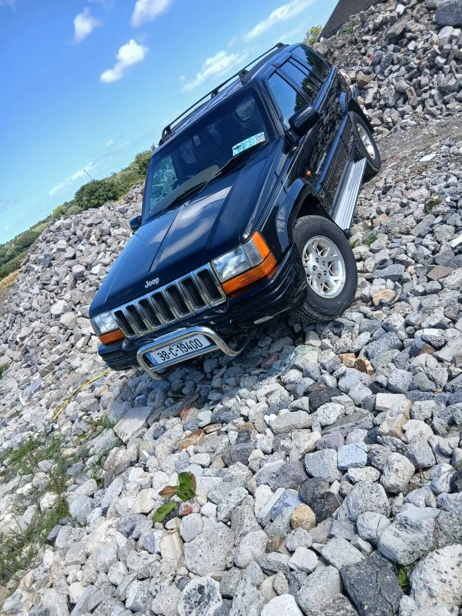 JEEP GRAND CHEROKEE 4X4 4.O - Image 2