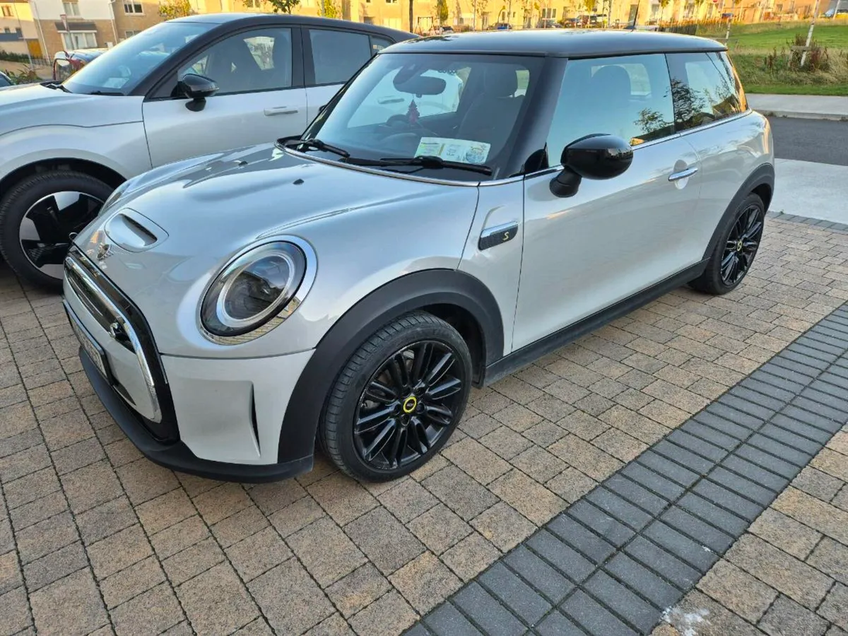 Mini Cooper 2021 Electric Type 2 - Image 1