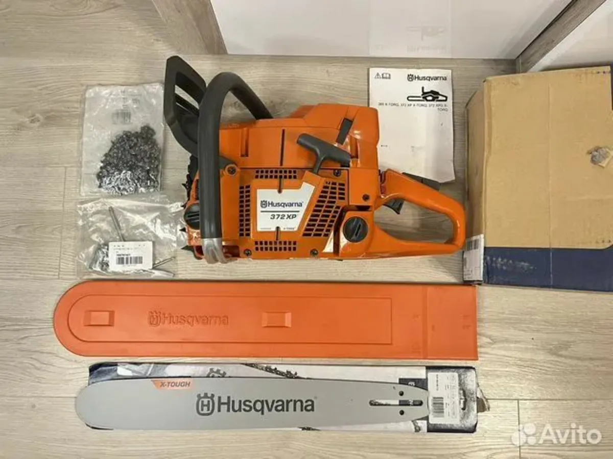 Husqvarna 372 XP chainsaw - Image 1