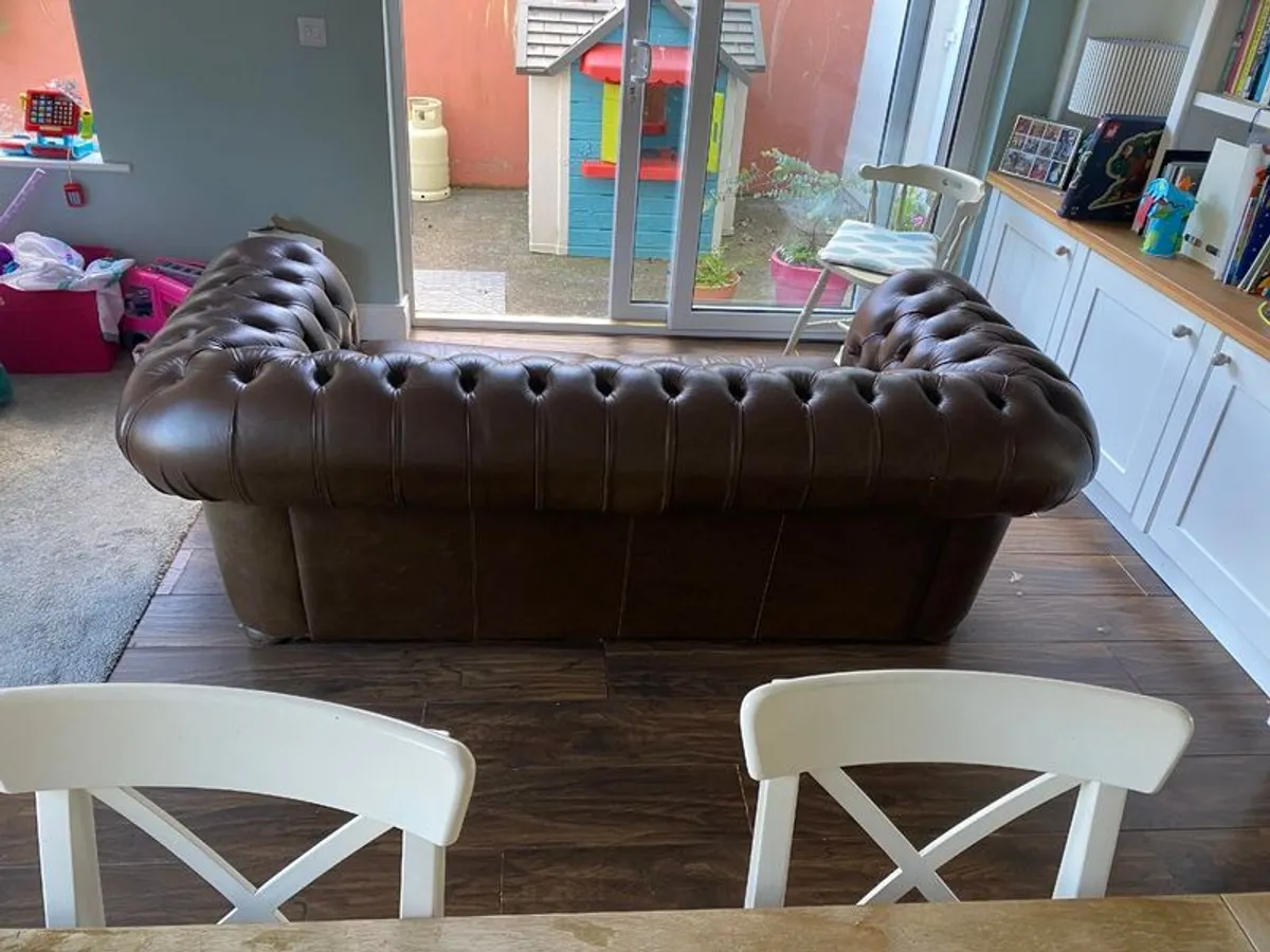 Chesterfield 2 seater sofa - Image 3