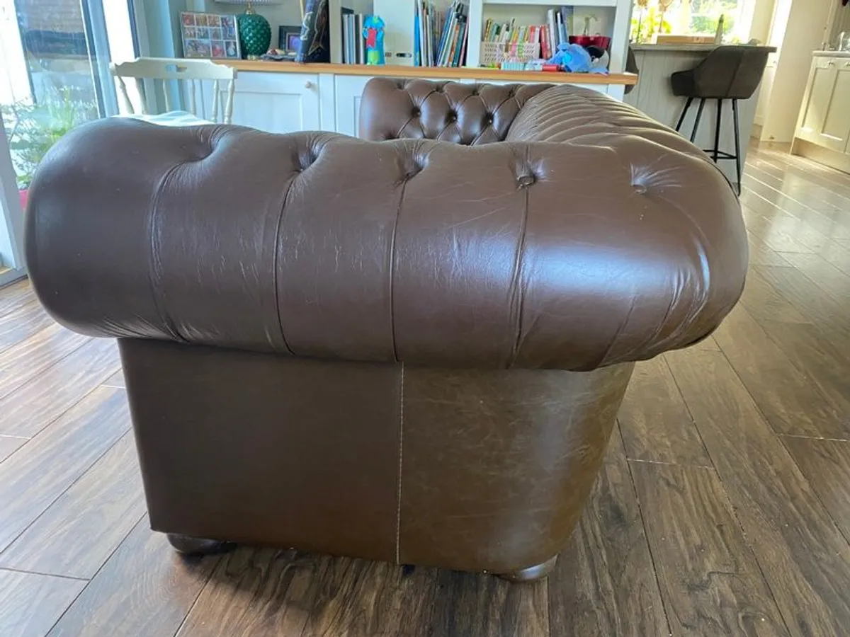 Chesterfield 2 seater sofa - Image 4
