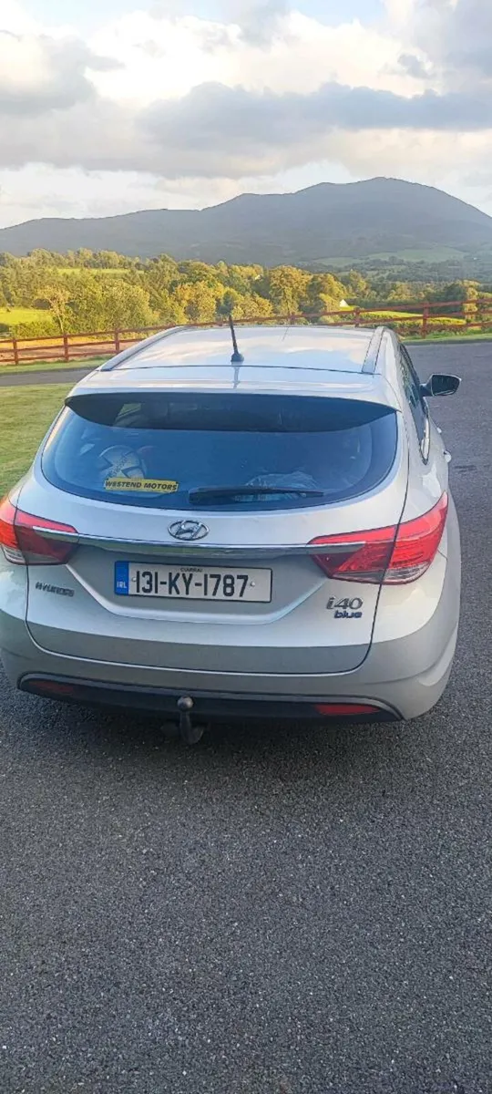 Hyundai i40 estate - Image 2