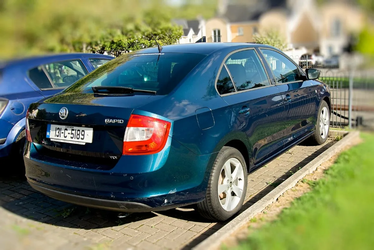 Low Mileage Skoda Rapid 2013 - Image 3