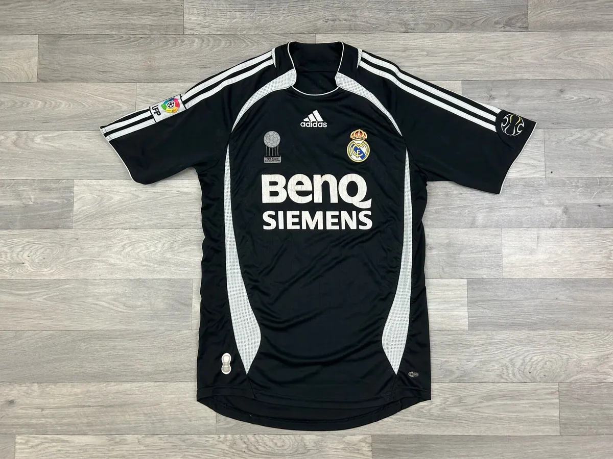 Genuine Vintage 2006 Real Madrid Away Jersey - Image 1