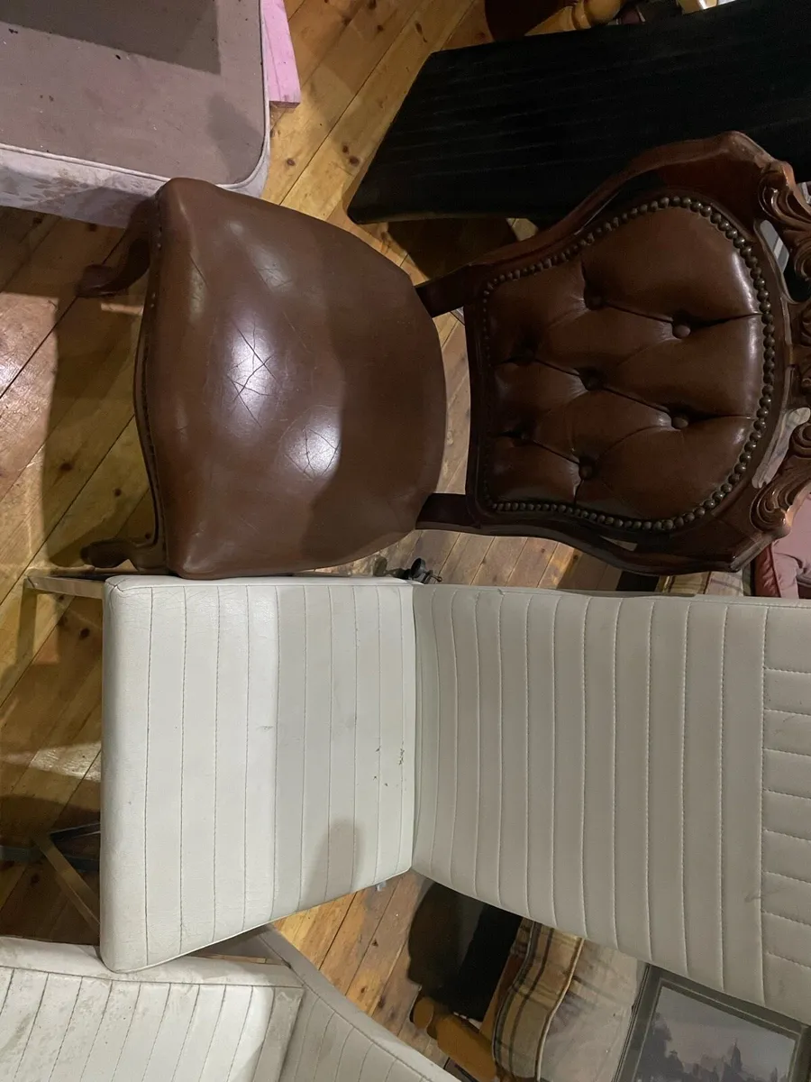 Table chairs - Image 2