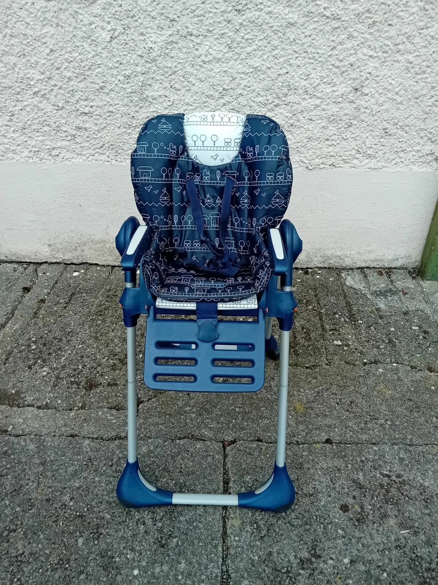 Child's High chair - Image 1