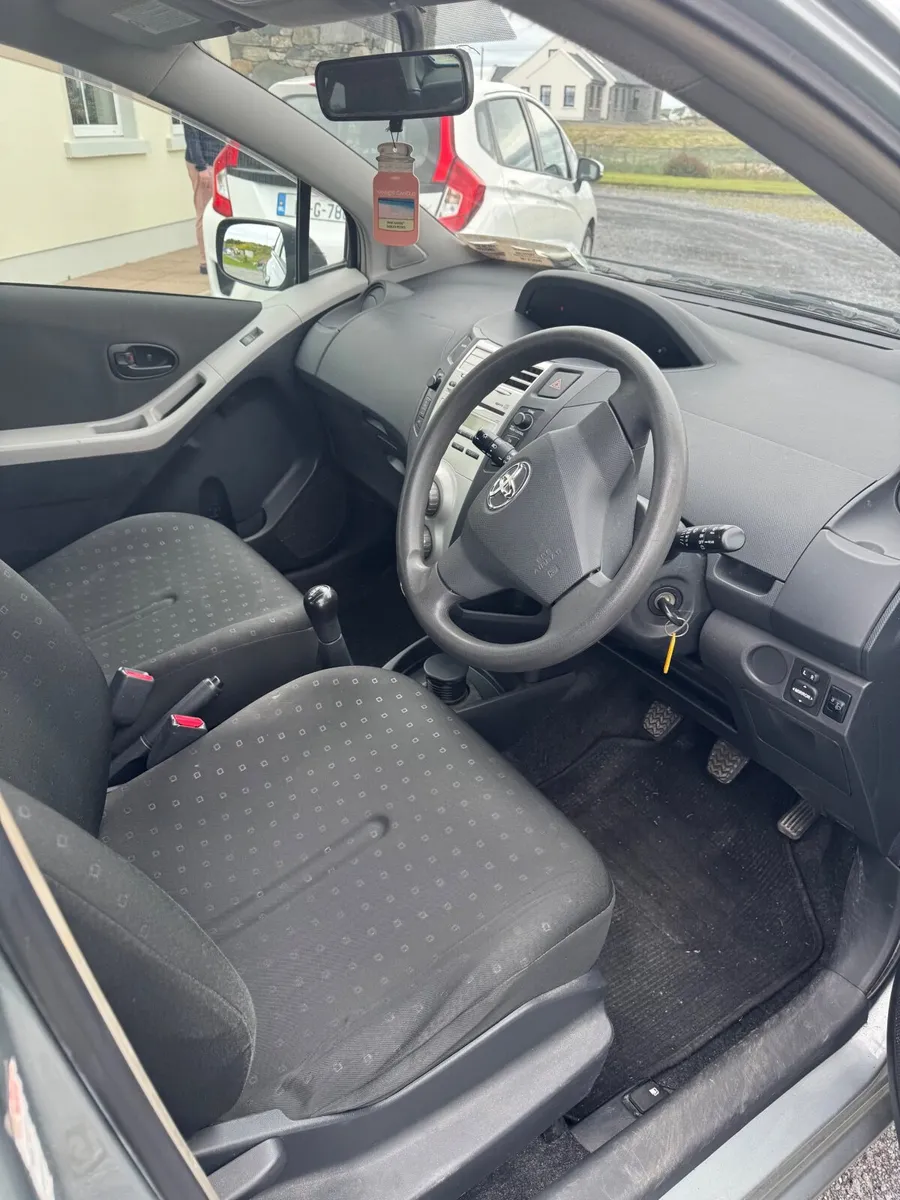 Toyota Yaris 2007 - Image 4