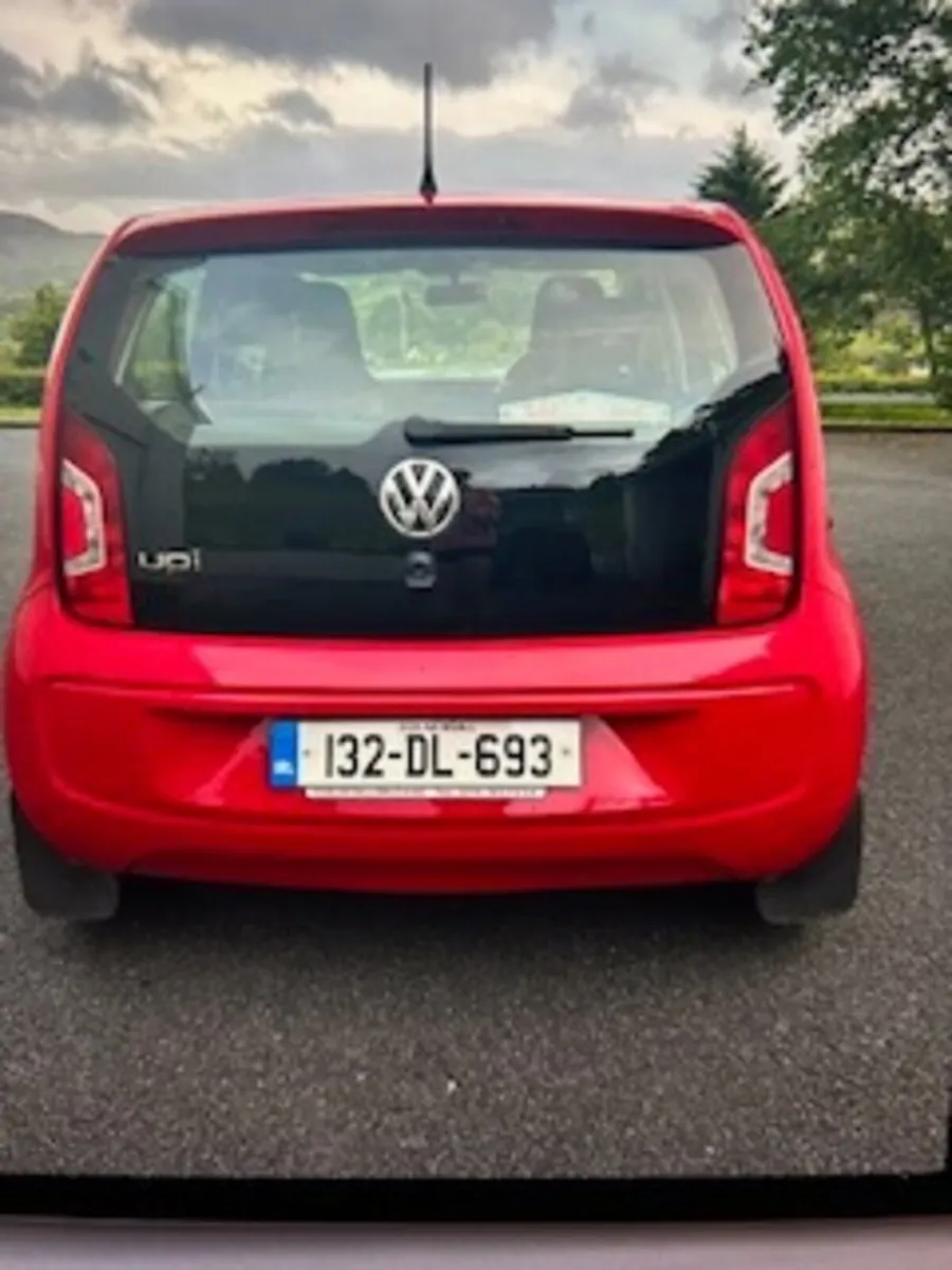 Volkswagen up! 2013 - Image 1