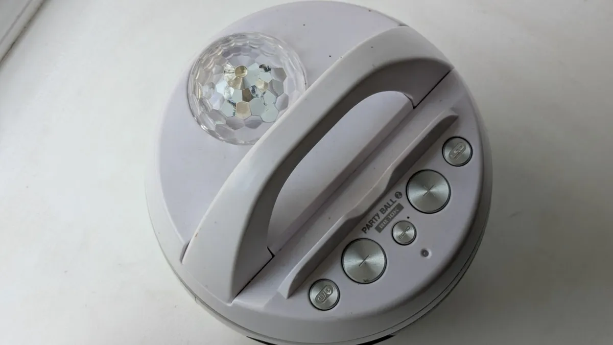 iDance Party Ball BB-10K Kids Karaoke Machine - Image 2