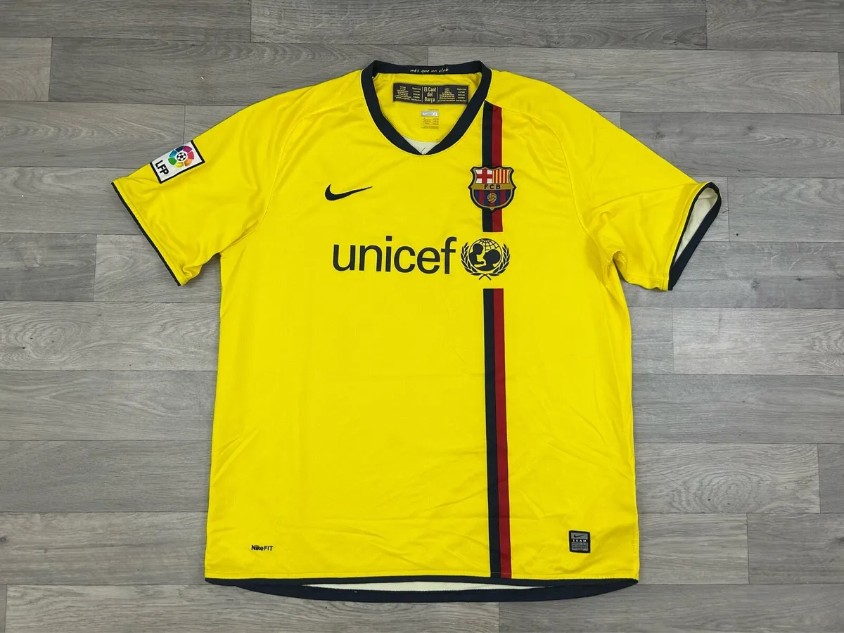 Vintage 2008 Nike Barcelona Away Jersey Shirt - Image 1