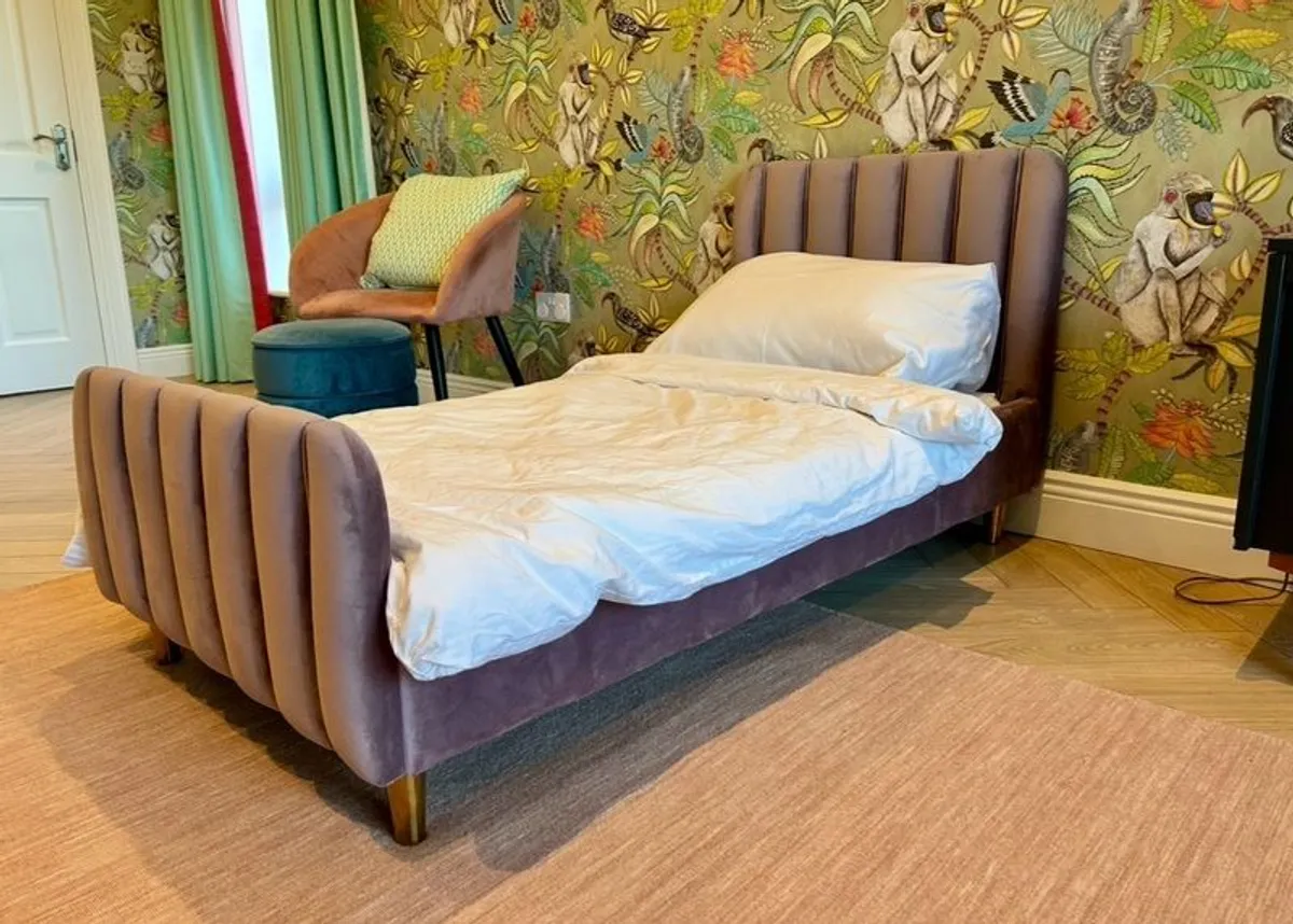 Toddler bed - Image 1
