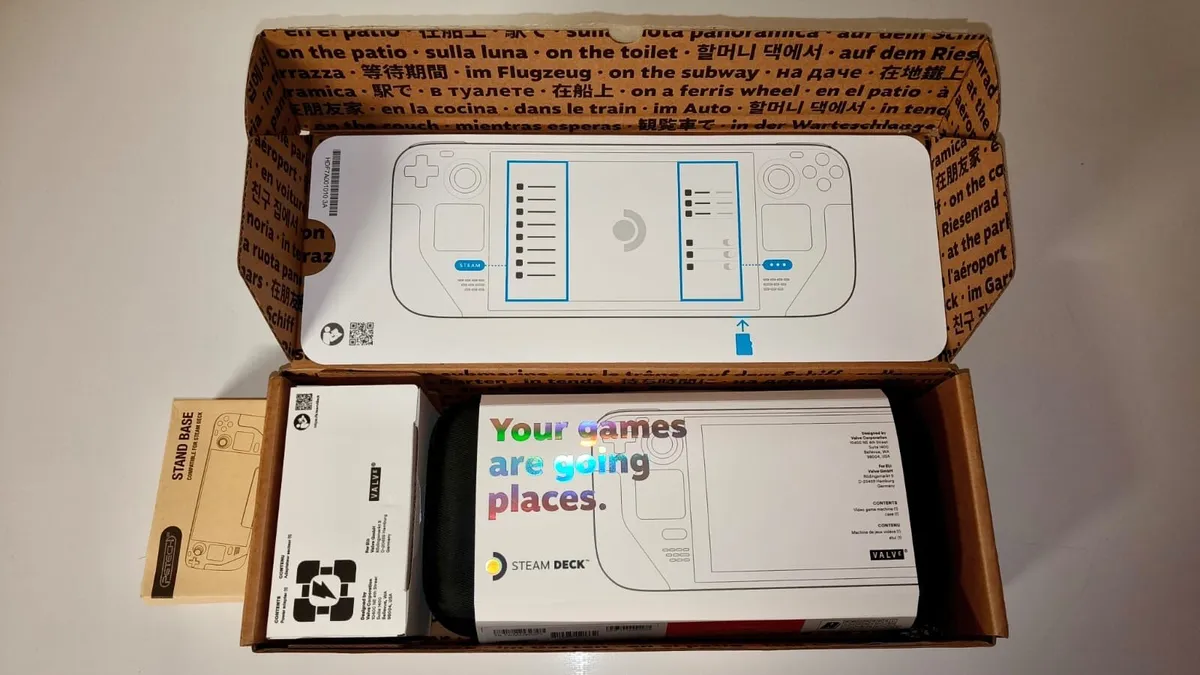 *LIKE NEW* Steam Deck 256gb + stand - Image 1