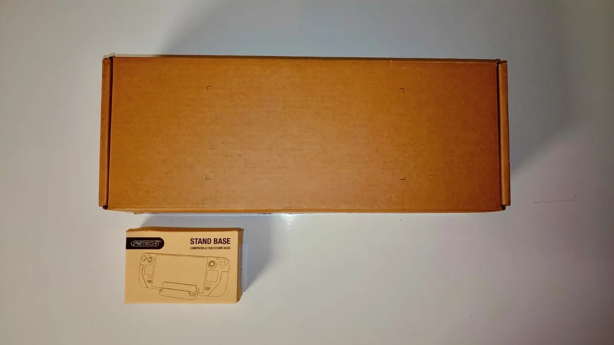 *LIKE NEW* Steam Deck 256gb + stand - Image 2