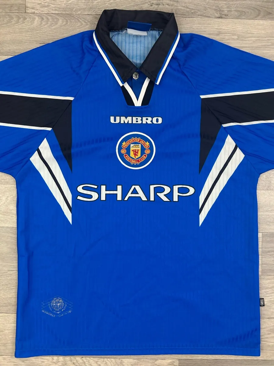 Vintage 1996 Umbro Manchester United Third Jersey - Image 2