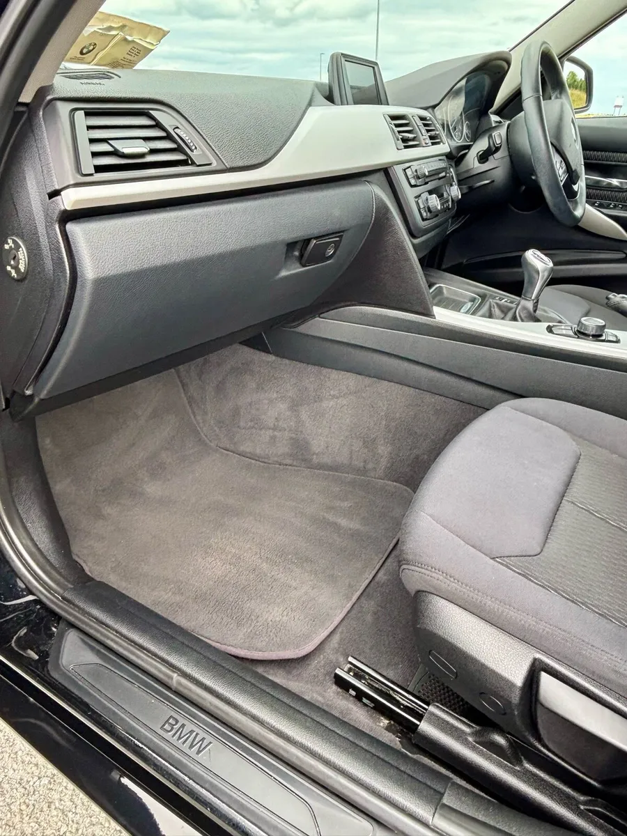 BMW 3-Series 2012 Only 101,000 miles - Image 3