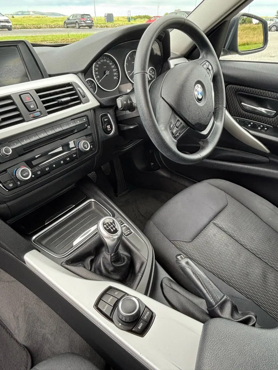 BMW 3-Series 2012 Only 101,000 miles - Image 4
