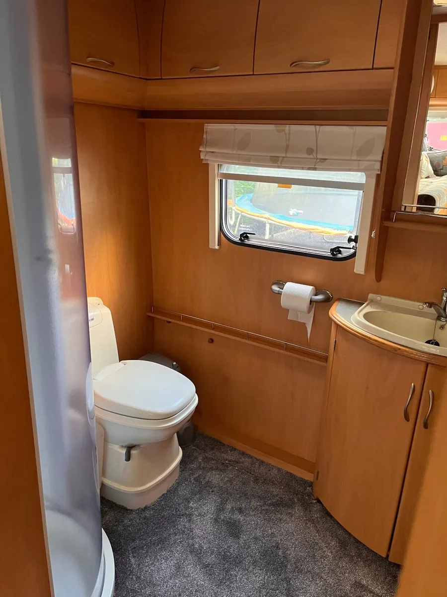 Caravan - Image 4
