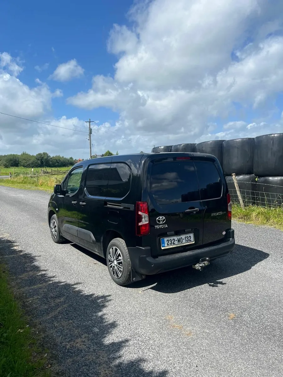 Toyota Proace 2023 - Image 2