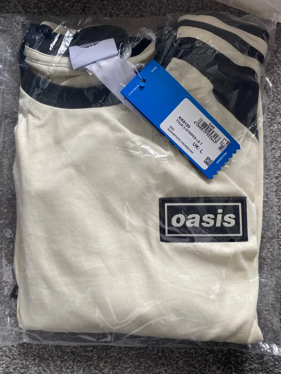 Adidas Originals Oasis bucket hat and long sleeve - Image 4