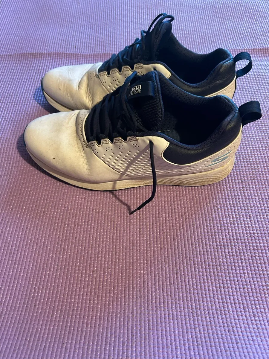 Sketchers GoGolf Shoes size 7.5 - Image 3