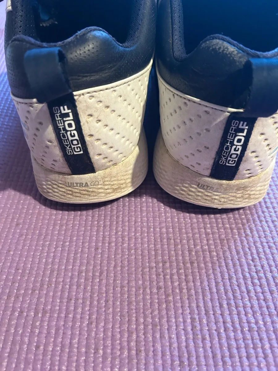 Sketchers GoGolf Shoes size 7.5 - Image 4