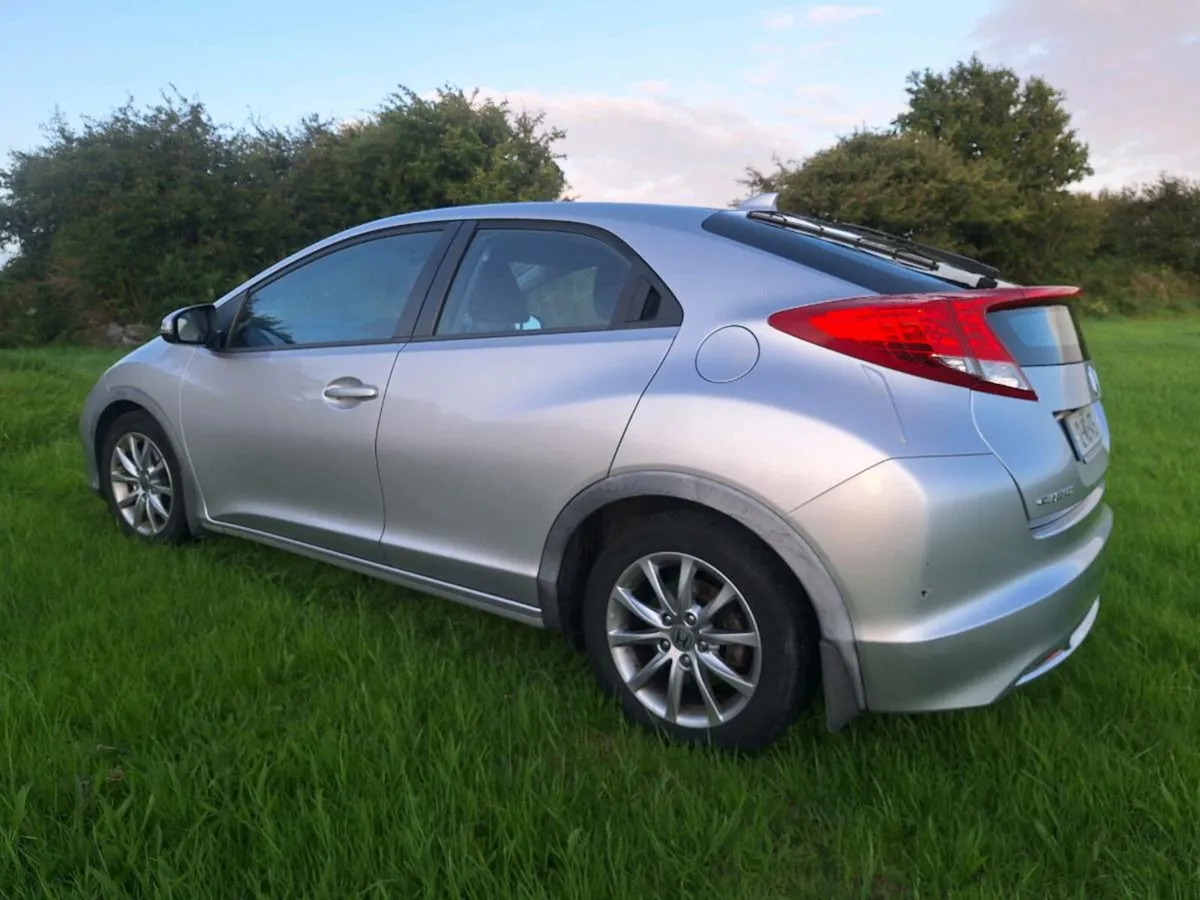 Honda civic - Image 2