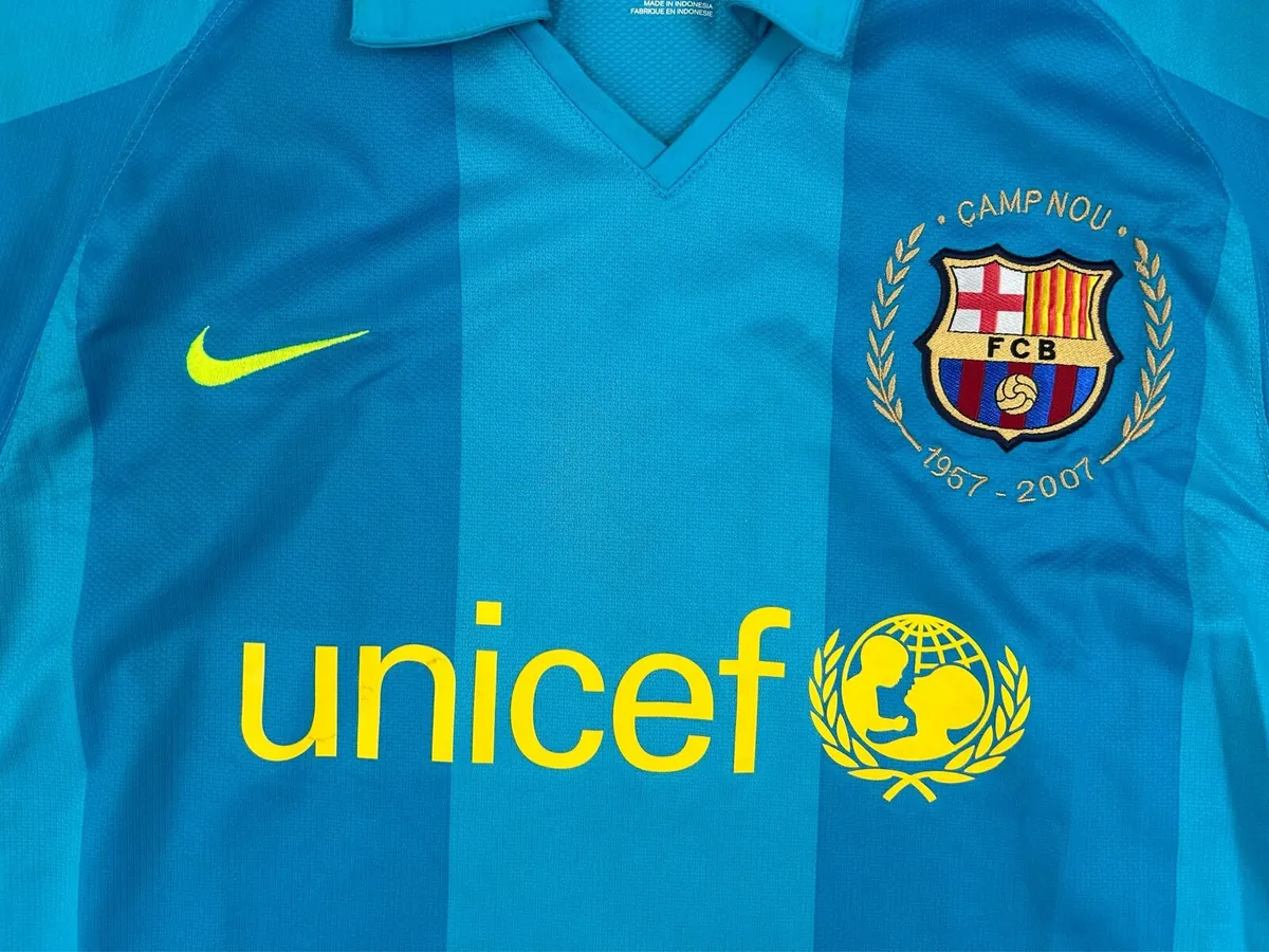 Vintage 2007 Nike Barcelona Camp Nou Away Jersey - Image 3