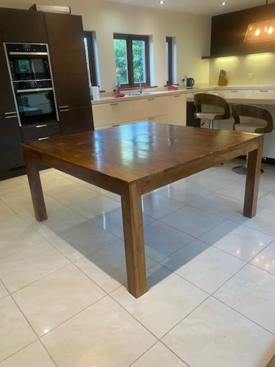 Furniture High Quality - Image 1