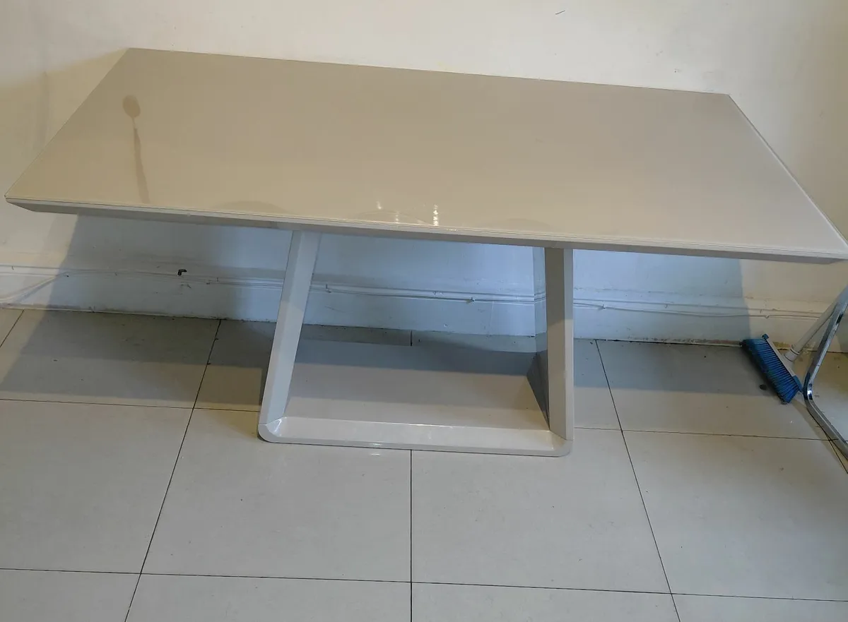 Dining Table - Image 2