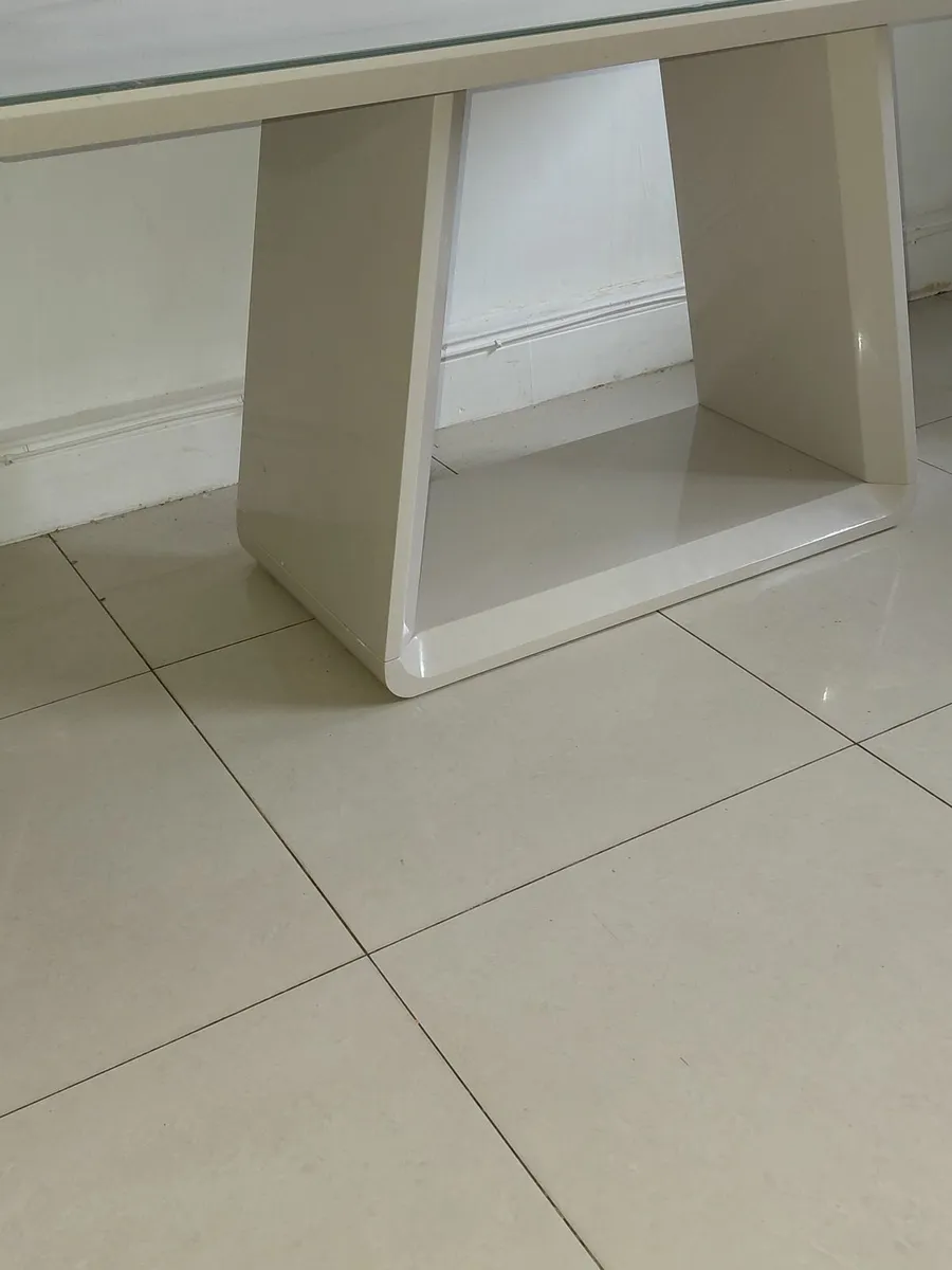 Dining Table - Image 4