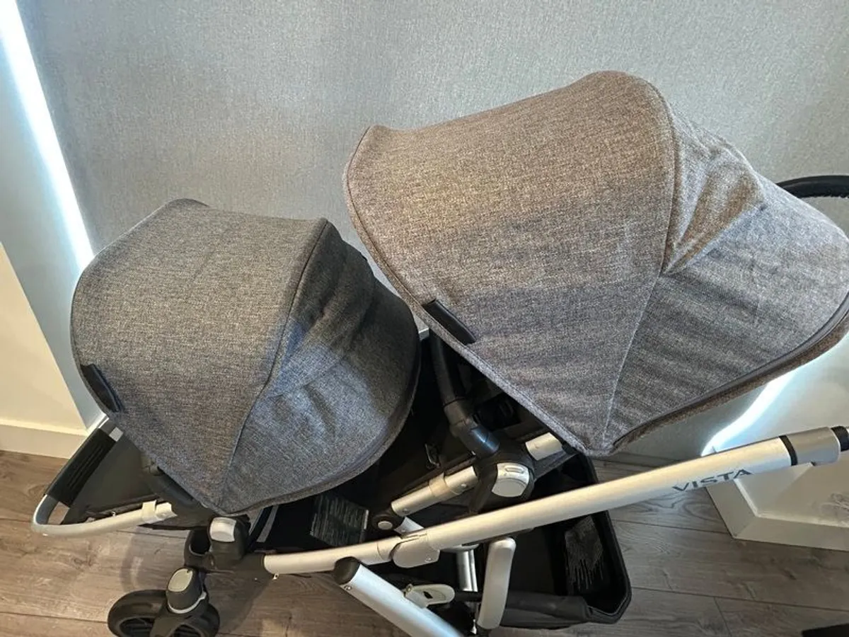 Uppababy Vista V2 (2023) Jordan Complete Set (Bassinet, Toddler Seat, Rumble Seat) - Image 3