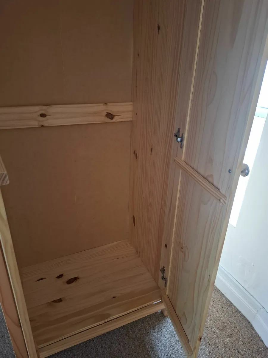 Wardrobe - Image 3
