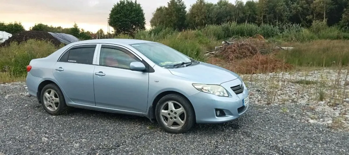 2010 Toyota Corolla LOW MILEAGE - Image 1