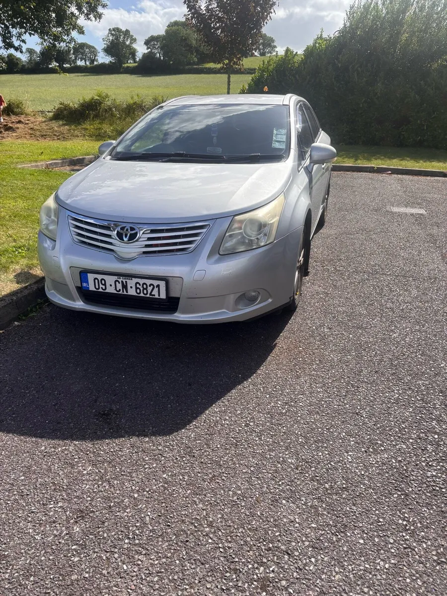 09 Avensis - Image 1
